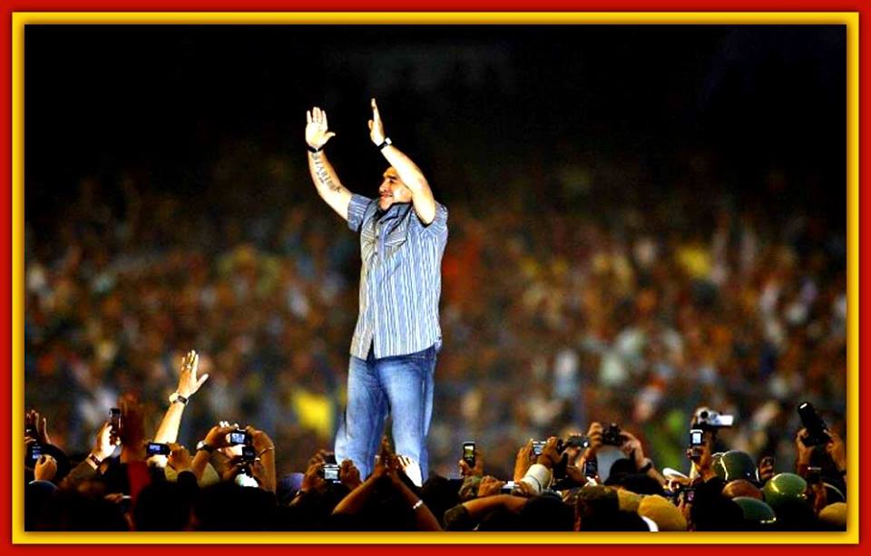 Happy Birthday Diego Armando Maradona Franco 
Cumpleaños Feliz Diego Armando Maradona Franco
 