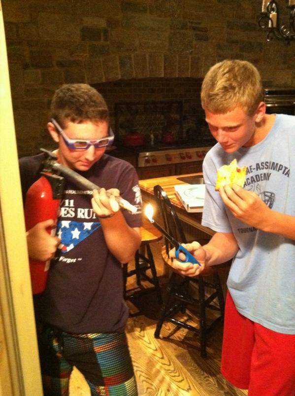 all_RILE_D_up's tweet photo. Happy bday to the shirtless wonder and one of my bestfriends... I'll see you at PSU soon #yofox @brookiemistake_ http://t.co/v4GAH5Ke6j
