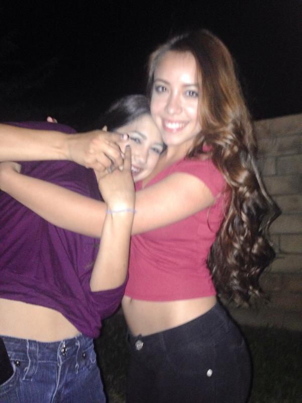 tinyypickle's tweet photo. HAPPY BIRTHDAY TO THE ONE AND ONLY @_Sarwaaah #toldyouilikedyournikes #whereitallstarted #one3rd http://t.co/SXDZl3wxbu