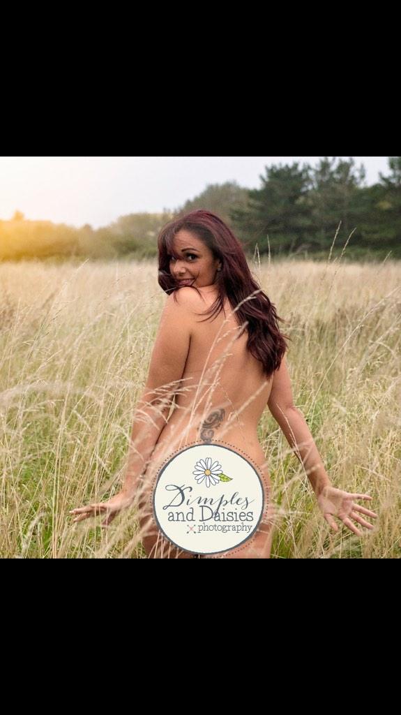 dimplesdaisies1's tweet photo. We love these boudoir photos. What do you think?? http://t.co/xZjtf7g5vM