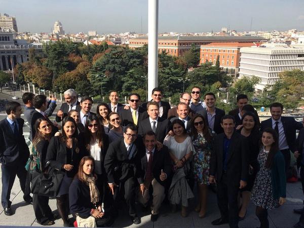 riwilo2002's tweet photo. Un grupo fantástico con personas muy valiosas en el tema intelectual y en el tema humano. #PV2014 @FundacionFaes http://t.co/509LdyJwoy