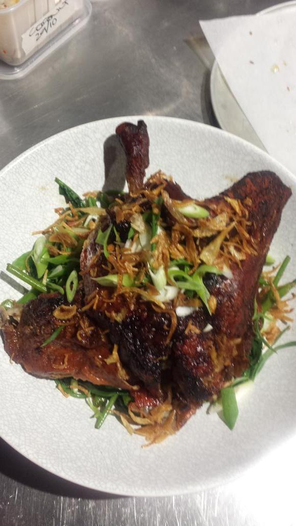 LadyBoyDining's tweet photo. And the tantalizing final product #roastduck #juicy #richmond #ladyboydining http://t.co/DaMAFjoQ8P