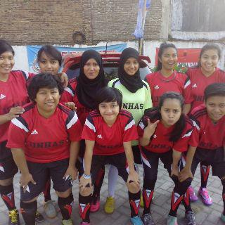 Sepakbola_Unhas's tweet photo. Now!!! Tim Futsal Putri UNHAS sedang bertanding di turnamen telkom futsal putri cup II.
Cc @anak_unhas http://t.co/piT7haWRGa