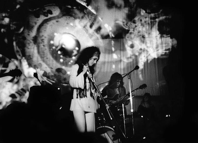 Grace Slick, voz del rock psicodélico de Jefferson Airplane y Jefferson Starship, cumple 75 años. Happy Birthday! 