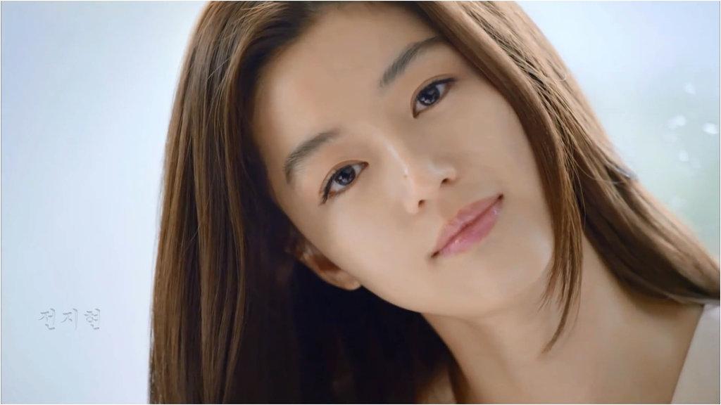 HAPPY BIRTHDAY TO MY FEMALE CRUSH! Jun Ji Hyun. I love you forever. :*  <3 