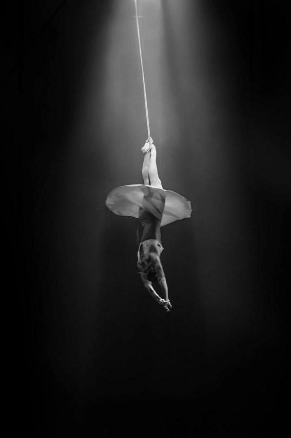 AnnikMedia's tweet photo. More pics from our trip to #moscostatecircus #circus #Bristol #portrait #blackandwhite http://t.co/H2i8W872gP