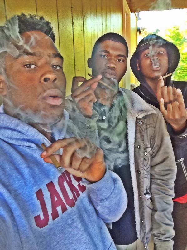 DoodieSantana's tweet photo. Early Morning With It #HellIsYouDoing @MontaMMM @DAREAL_TRUEYY @TonyTonyBaby Day 1 Shit ™👿 http://t.co/JGNoUfRToc