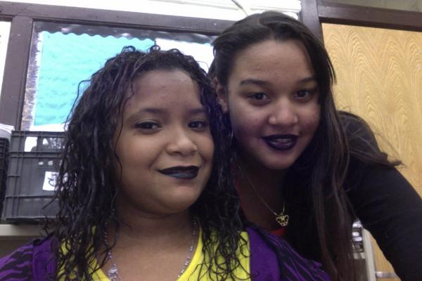 _Alynix19's tweet photo. Halloween Lol With My Bitches http://t.co/56VHzncvmZ