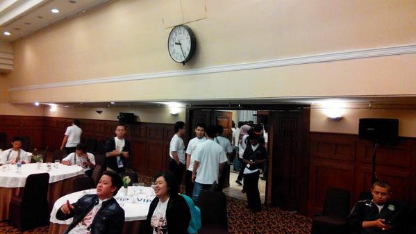 FKOC2014's tweet photo. Sampai jumpa tahun depan kakak kakak OC.. http://t.co/d8tg1aXVK2