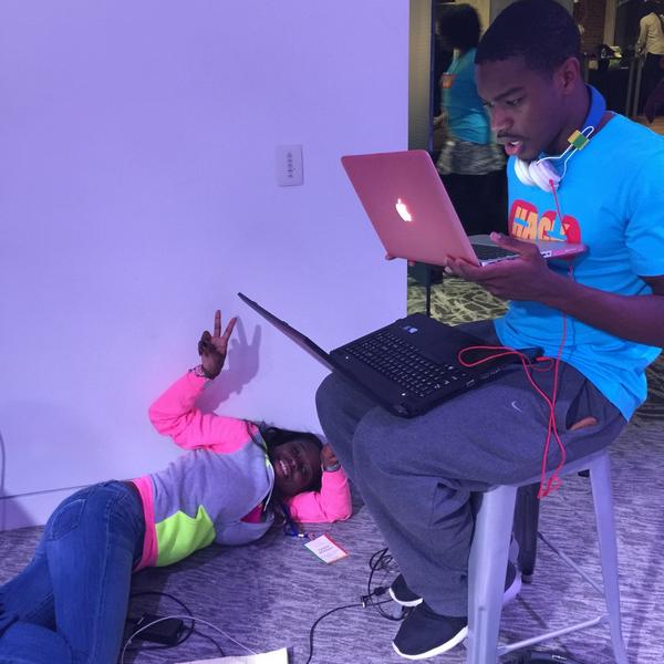 RealAbril's tweet image. #blackkidscode #Dchack2014 #google