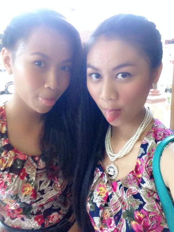 lithances's tweet photo. with @natasyaveronita wkwk http://t.co/K13pnA0nR9