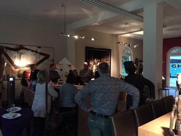 First stop: Frank Faessen met een bevlogen verhaal over hoe hij onderneemt in kunst.