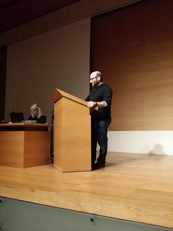 fsimode's tweet image. Colloque La fabrique de la peinture #CollègeDeFrance Marc #Molk "La peinture a tout à gagner à écouter de la musique$