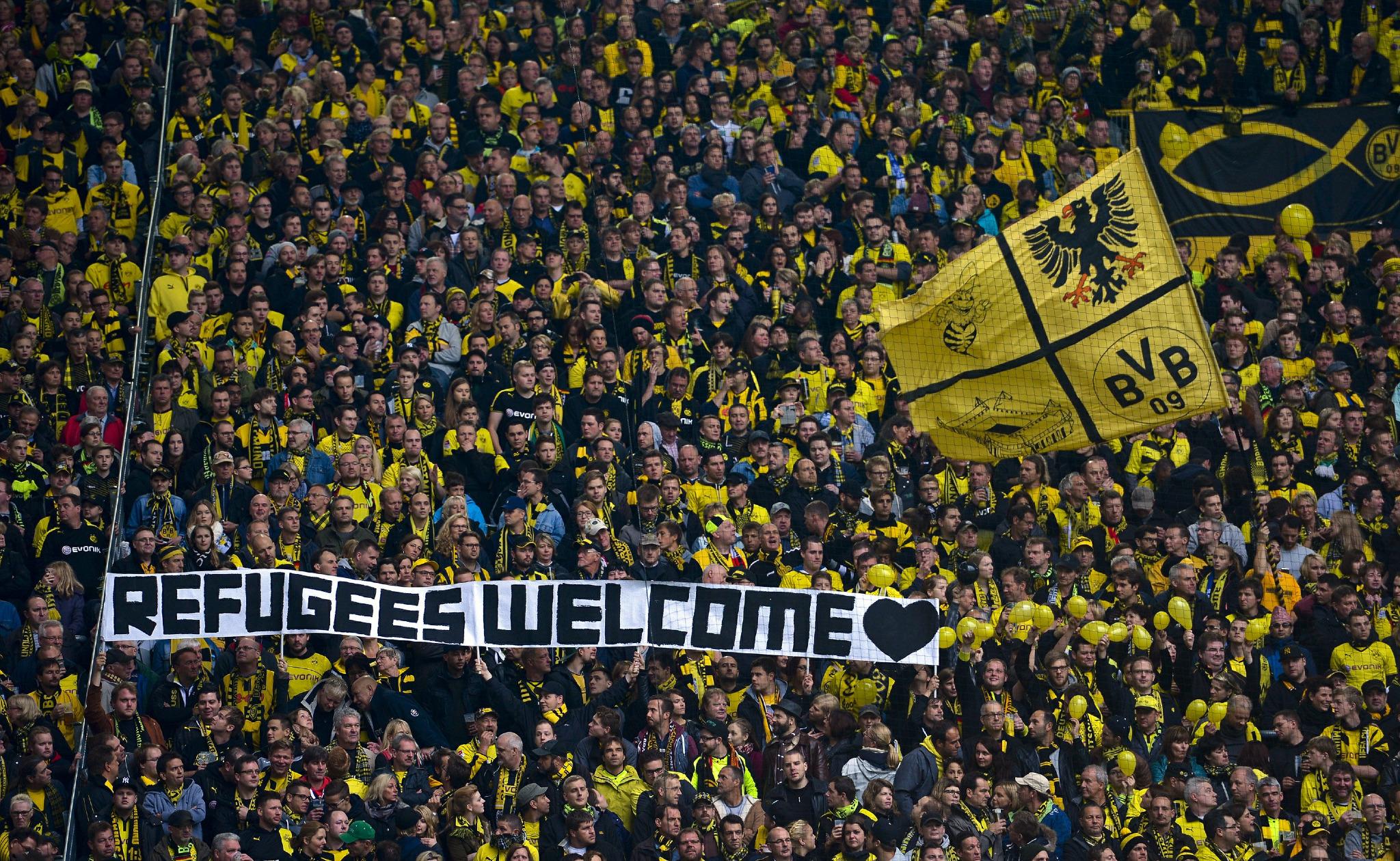 fornærme Begrænsning komme ud for UNHCR, the UN Refugee Agency on Twitter: "Borussia Dortmund football fans  praised for anti-discrimination banners - @EurosportCom_EN  https://t.co/oODdvjIsG1 http://t.co/D7TbJRlJCn" / Twitter