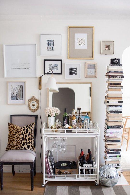AptTherapy's tweet photo. 10 Beautifully Styled Bar Carts Worth Throwing a Party For http://t.co/k0v7GcvdXG #EntertainingatHome #Decorating http://t.co/dVX0vpw1FS