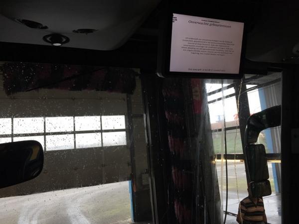 Volgende programmaonderdeel vindt plaats in.... de carwash! #tourdidee #dnz #servicesva...  tmi.me/1eQmrf