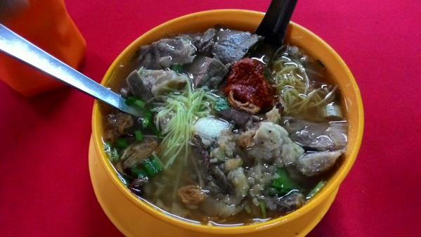 Bihun sup campur, nyam2 (@ Gerai Lee Koi Sup Asli) swarmapp.com/c/lhhefaXl2w9