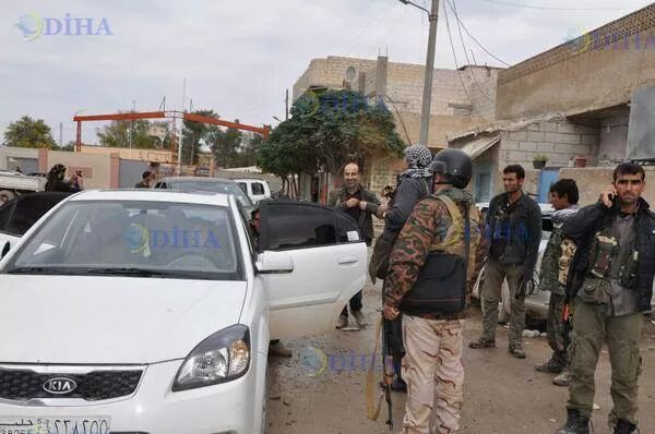goliammar's tweet photo. ورود نیروهای #پیشمرگه به #کوبانی 
#TwitterKurds #Rojava #SOSKobane #Kobane #SaveKobane #YPG #YPJ http://t.co/WGdFSUuY3D