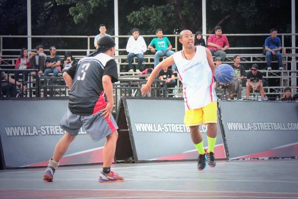 BabyShowTime vs Dr. JJ #LASB2014_GF <a href="/LA_Streetball/">LA Streetball</a>