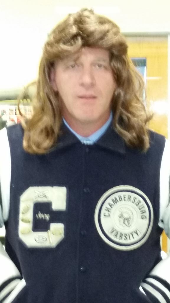 ereiddmms's tweet photo. Throwback Thursday at DMMS @DMMSPrincipal @lineburgm http://t.co/cnLxAJenix