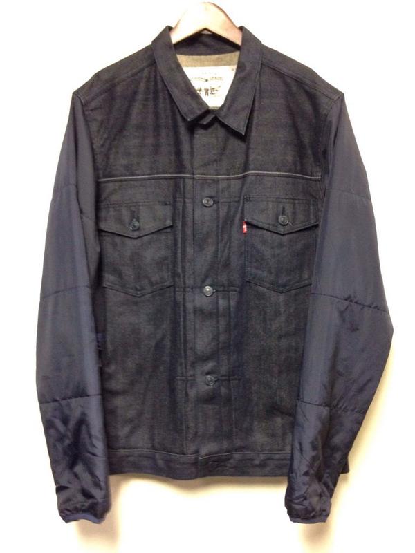 kodona_tokyo's tweet photo. 【本日のOcchoおすすめ商品】

・STUSSY ✖︎ Levis - Switching Denim Jacket ¥16000+tax

ナイロンスリーブ切替えとインディゴブラックのカラーが活かしたJKTです。 http://t.co/SAHmpe7qVL