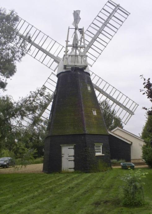 Windmill at risk <a href="/UKwindmills/">UKwindmills</a>
