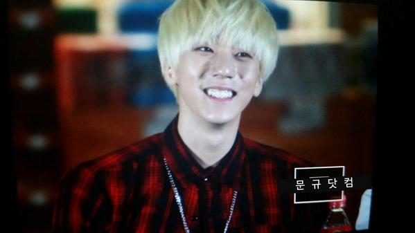 MOONGUYdotcom's tweet photo. [Preview] 141030 합정팬싸 #HOTSHOT #문규 #티모테오 흐흑..심장에 무리가...ㅇ<-<..... http://t.co/VLx3Jo2uVt