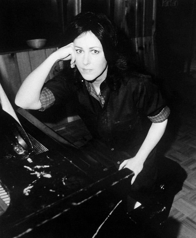 Happy 75th birthday, Grace Slick, one of the greatest voices of the biz  "We Built This City" 
