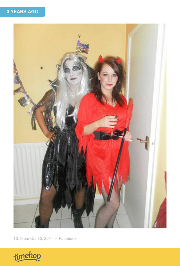 xtklillyx's tweet photo. Debbie u look fit !   http://t.co/eX8mmkEXG3 http://t.co/MB2fLyEP3B