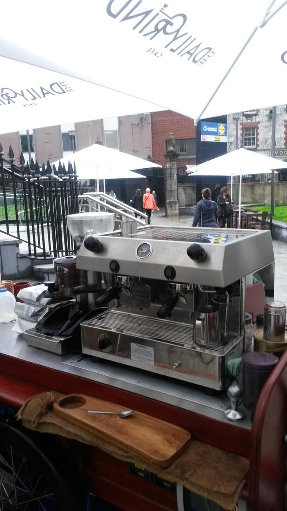 crowflys87's tweet photo. Today is a good day for a hot cup of java!
@RisingSONSCork 
#TheDailyGrind #coffeeaddict http://t.co/P1xlrBJC7k