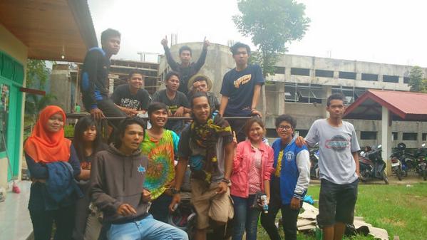 Keberangkatan advance untuk INISIASI 2014 dari Mabes FISIP UNAND siang ini