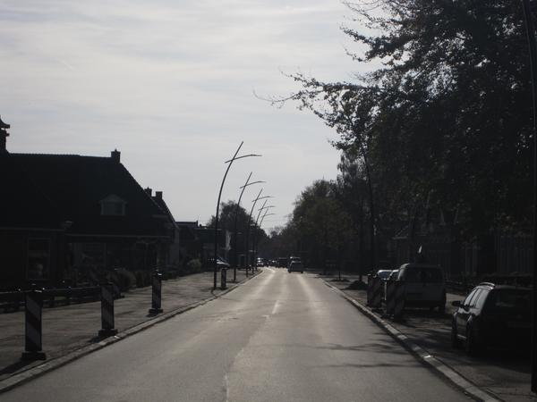 komtwijzel's tweet photo. De nieuwe lantaarnpalen in de dorpskern van #Twijzel #N355  ˆMarieke http://t.co/IvYAVRm4Us