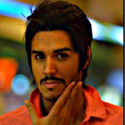 TasnemNasreldin's tweet image. فاضل ساعات و تعلن النتيجه كثفوااااا التصويت ليلوم راجع يا ولد الكويت ♥♥
111111111111
#SpinnrRadio 
#AbdelSalamZayed