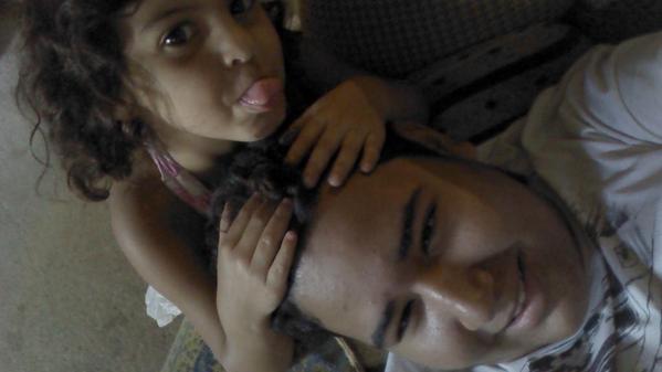 PhitorG's tweet image. Eu minha prima manu fazendo cabelo kkkk só ela mesmo.prima linda manu