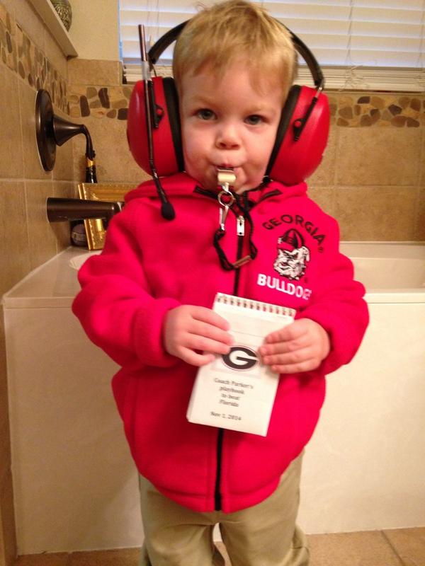bethlee's tweet photo. @UGAAthletics doing my part to raise him right out in Texas http://t.co/eifmhXLKRT