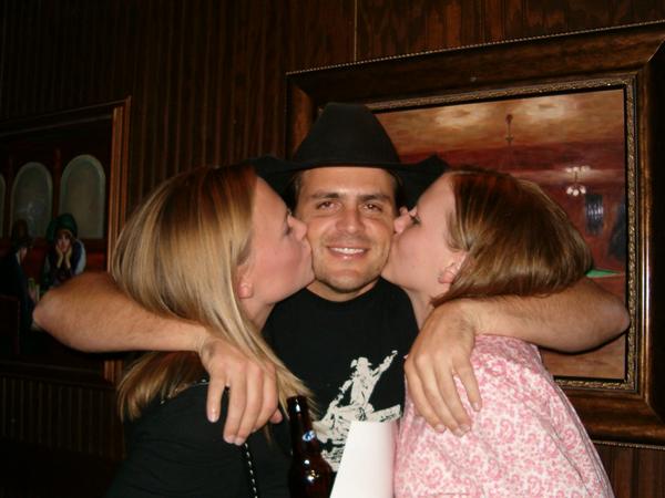 #tbt My sister and I meeting <a href="/RhettAkins/">Rhett Akins</a> backstage 2006