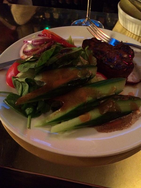 barberiansTO's tweet image. Doesn't this look magicallllllllllllllll #eatsteak! #moo #bonitaapplebum #datenight