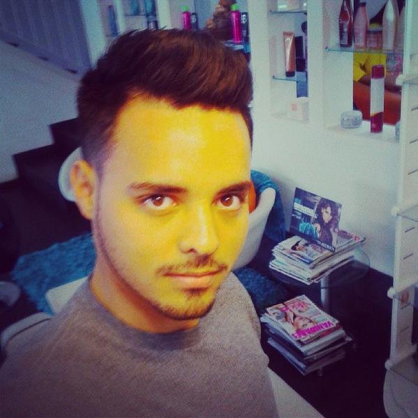 publikllc's tweet photo. Cambio de look gracias a uno de los mejores estilistas de #panama @meyoartist para el #fashionweekpanama @Alferrezp http://t.co/75jMVkNm8h