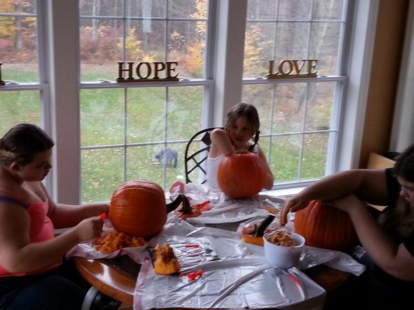 thaley222's tweet image. My three pumpkins #Halloween