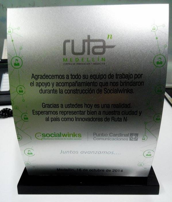 Ruta_N's tweet photo. ¿Ya conoces @socialwinks? Una iniciativa de @PuntoCardinal que surgió en #InLab2Market 2013 de @Ruta_n | http://t.co/z7NClDl7xI