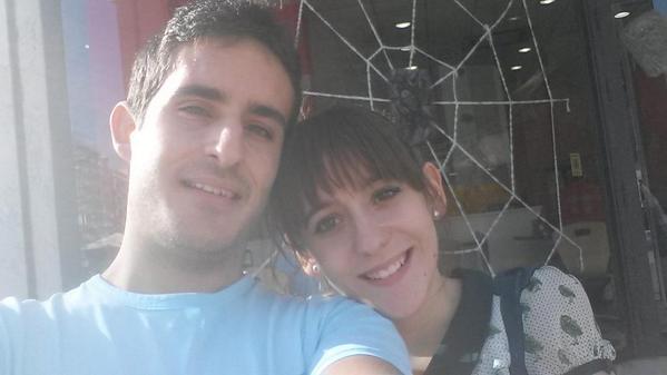 IsmaelQ11's tweet photo. En el Domino's Pizza con mi chiqui @GemaPodadera #Orditos http://t.co/7SqCOq3nIa