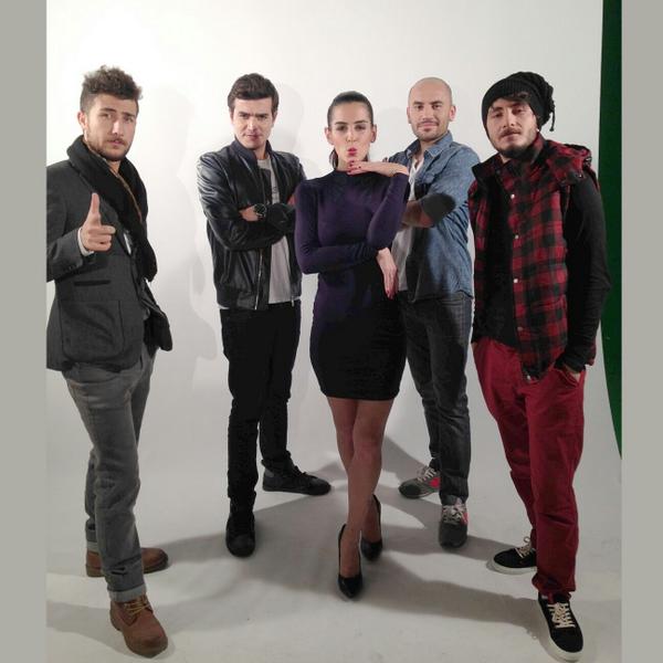 TutSozunu's tweet photo. Klip çekiminden.1 Kasım'da geliyor #tutsözünü @ucarkemal @eylulonline @bongomy @Sehabe @YeisSensura @TurbudeFilm http://t.co/5KCrRXl8V2