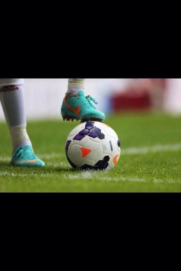 FootbaIIINews's tweet image. RETWEET If you love football!