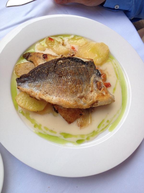 anuskiaranda's tweet image. #networking post #aos2014 con @CJPampliega @SALINEROLuis en #valladolid momento gastronómico  #pmlat