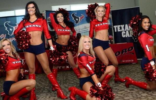 TexasHollie's tweet image. Ready to see my fave @TexansCheer in #BattleRed Sunday!! #BabesOnParade #WeAreTexans #OurColors