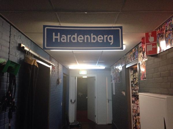Gevonden! En voor iedereen die woedend was dat ik niet wist waar het lag, écht sorry.