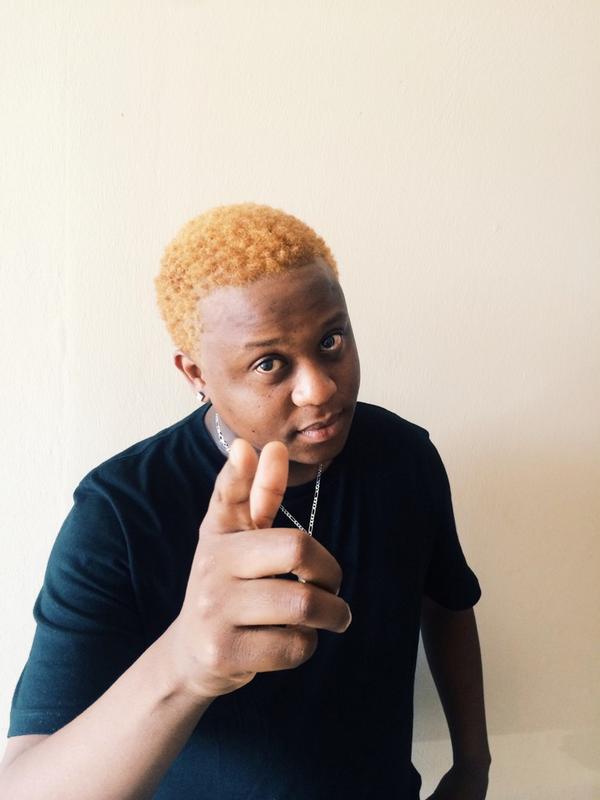 casspernyovest's tweet photo. Mi nigg @Carpo_mr_ also went gold in anticipation of my debut album #Tsholofelo going gold in 2 months. #WeGoingGold http://t.co/oi4Z8h73KR