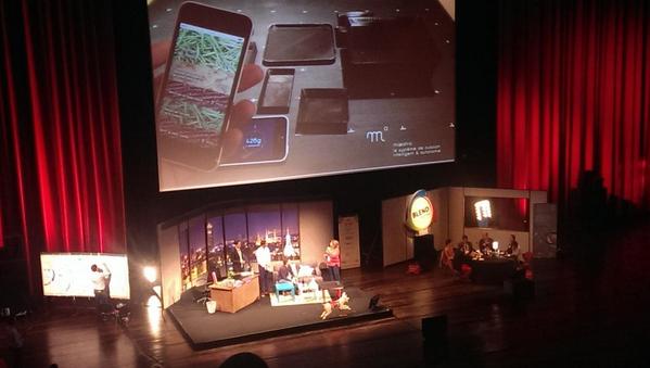 Benoit_Collet's tweet photo. Final de #makerstorm au #BlendWebMix avec de belles #startup créés en 48h, présenté par @JimmyBrumant http://t.co/tdwubqMUWM