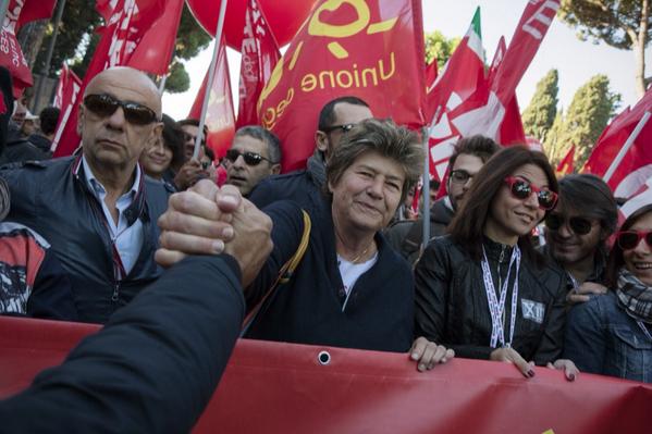 cgilnazionale's tweet photo. #Lavoro
 Il 57% degli italiani sta con la CGIL e non con Renzi 
http://t.co/uj8YGUEJCO
 Piepoli per @Affaritaliani http://t.co/Hm0uImaimg