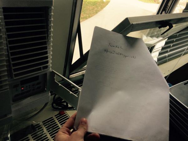 ZFavakeh's tweet photo. @tara_105 i was warm so i #openedawindow instead of #usingAC, also reducing emissions #UIUCtinyprints http://t.co/3LsCTzgBTz